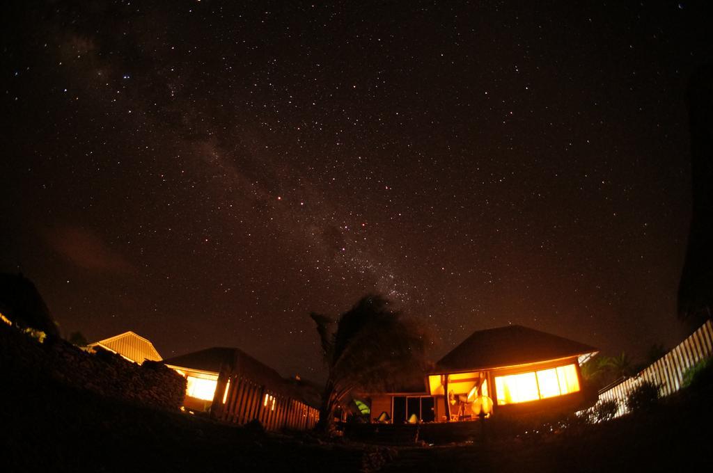 Miki Miki Lodge Avatoru Bagian luar foto
