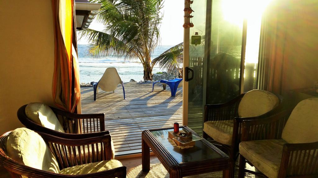 Miki Miki Lodge Avatoru Bagian luar foto